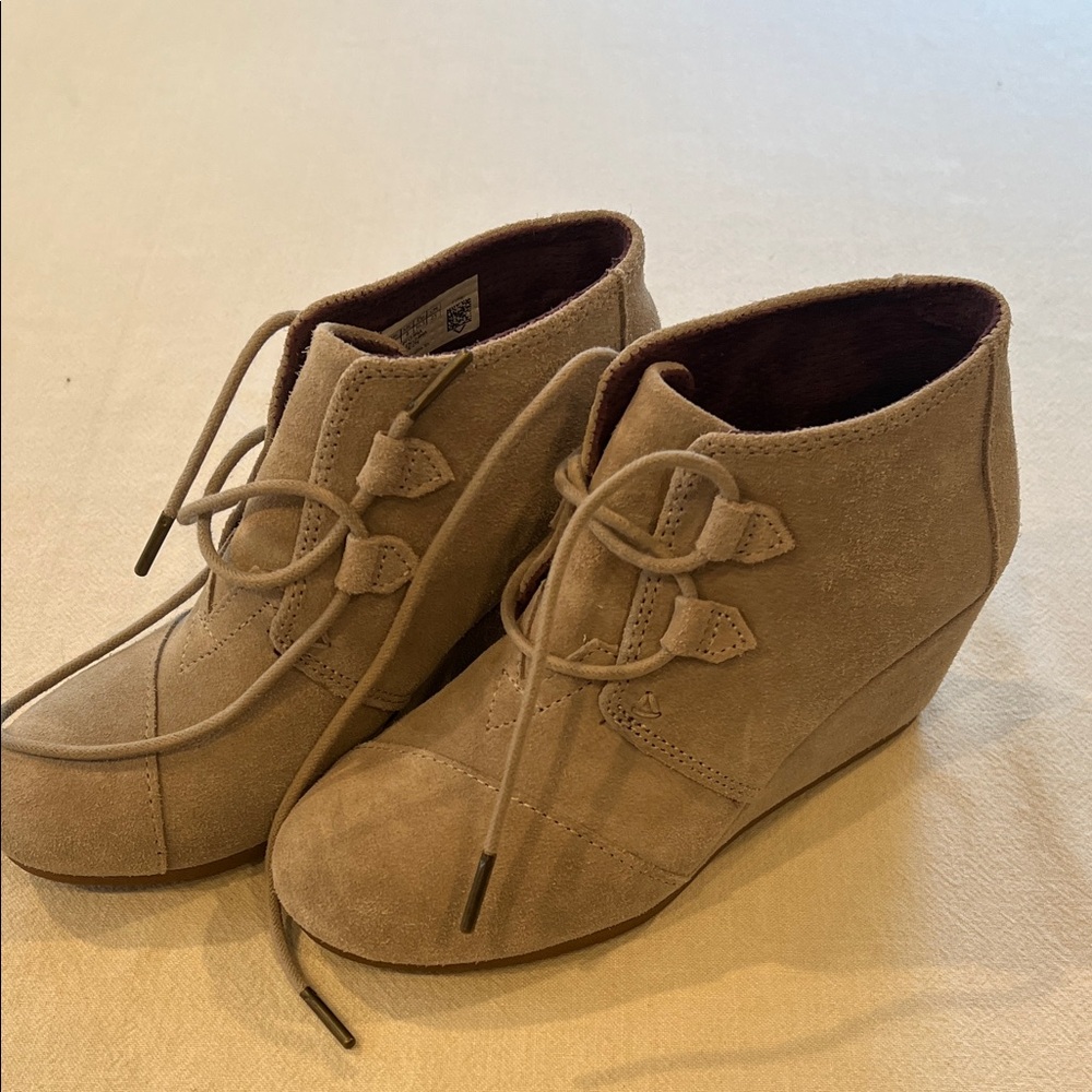 Toms Tan Suede Wedge Lace-Up Ankle Booties